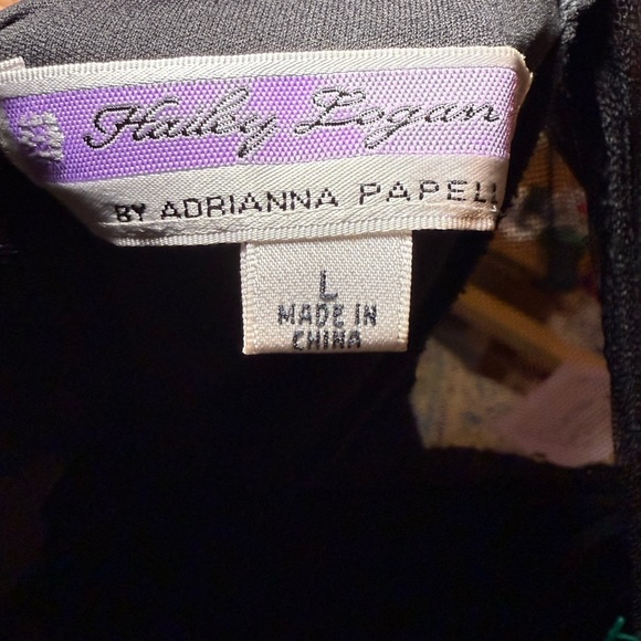 Adrianna Papell’s Hailey Logan Black Sleeveless Sheath Dress - Picture 3 of 4